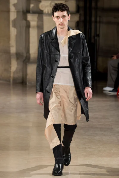 Look 30